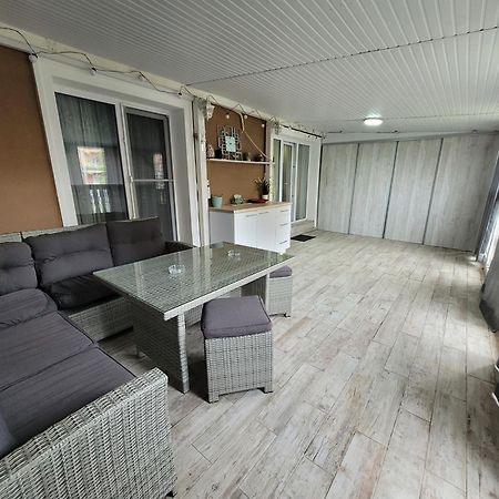 La Dolce Vita Apartment Stefanestii de Jos Экстерьер фото